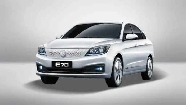کفپوش چرمی گلدوزی ماشین دانگ فنگ E70