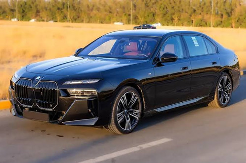 کفپوش چرمی گلدوزی ماشین بی ام و 735i 2026
